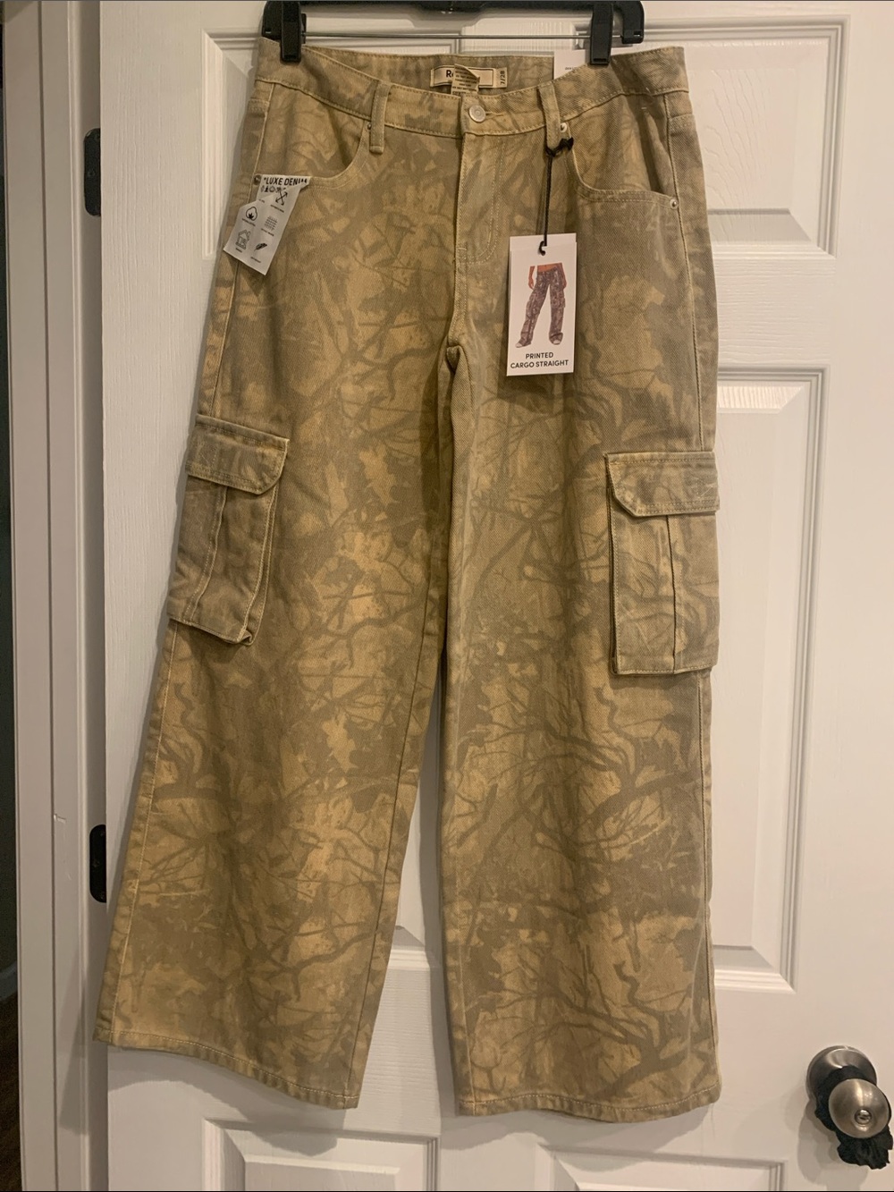 Printed Cargo Straight Leg Pants - Tan Camouflage size 7/28